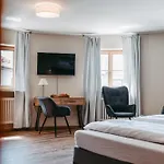 Garni Kern Hotel 3*