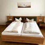 Garni Kern Hotel 3*
